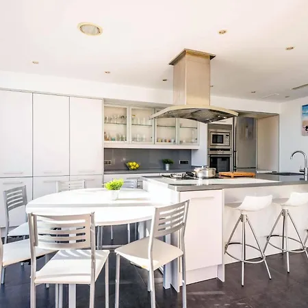 Villa Julianne 4 Bedroom Villa, Calan Blanes