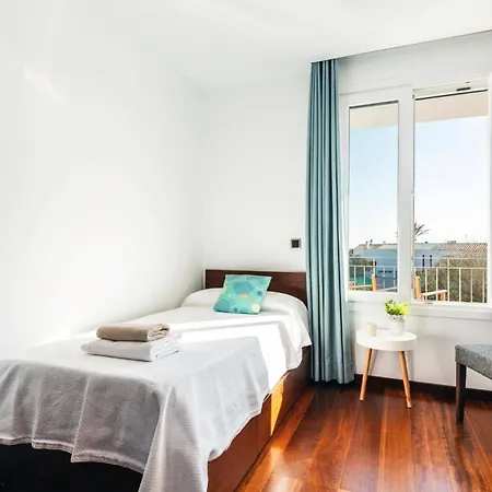 Julianne 4 Bedroom Villa, Calan Blanes *